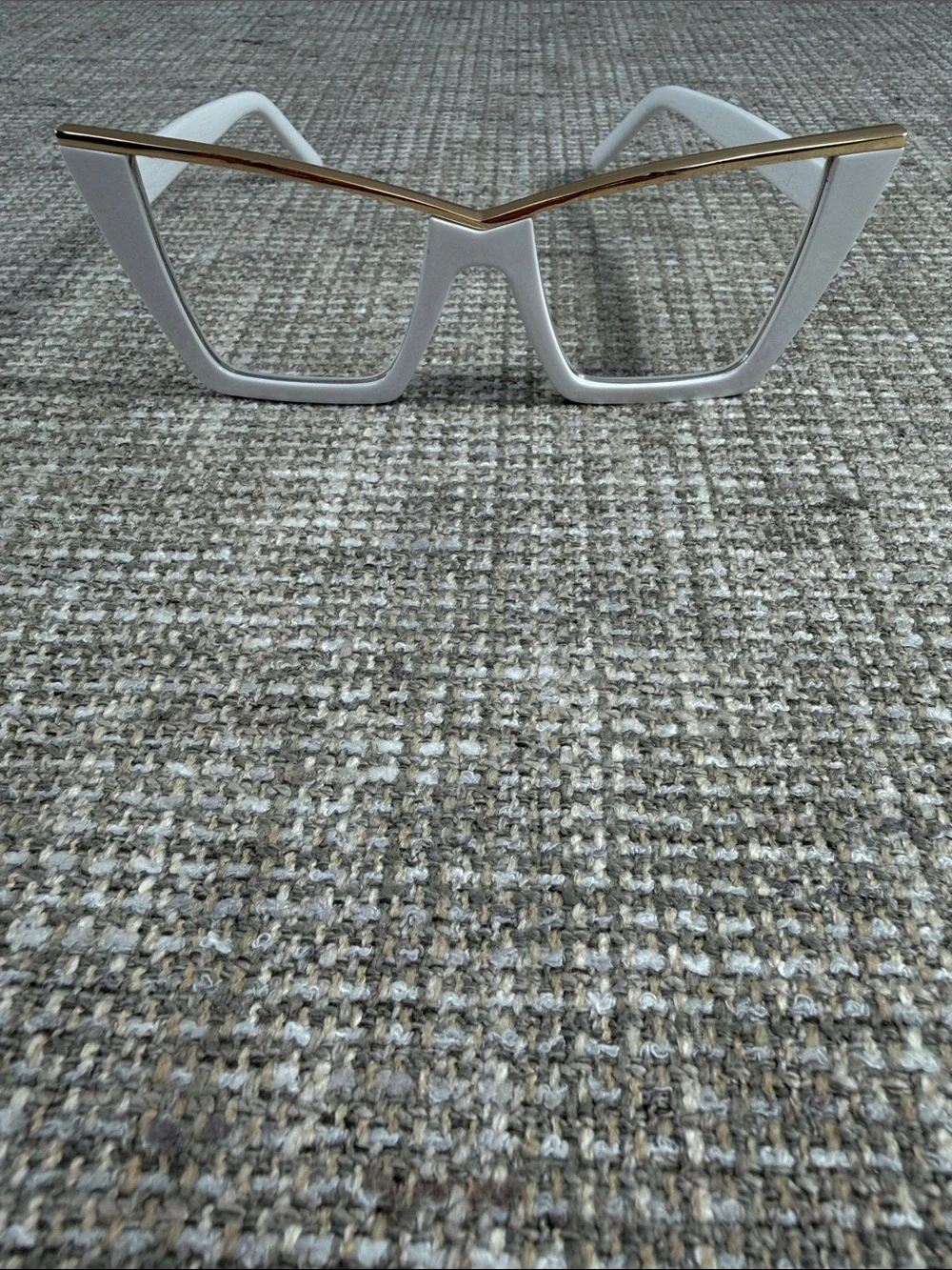 Contemporary White and Gold Geometric Sunglass Frames 90’s Y2K